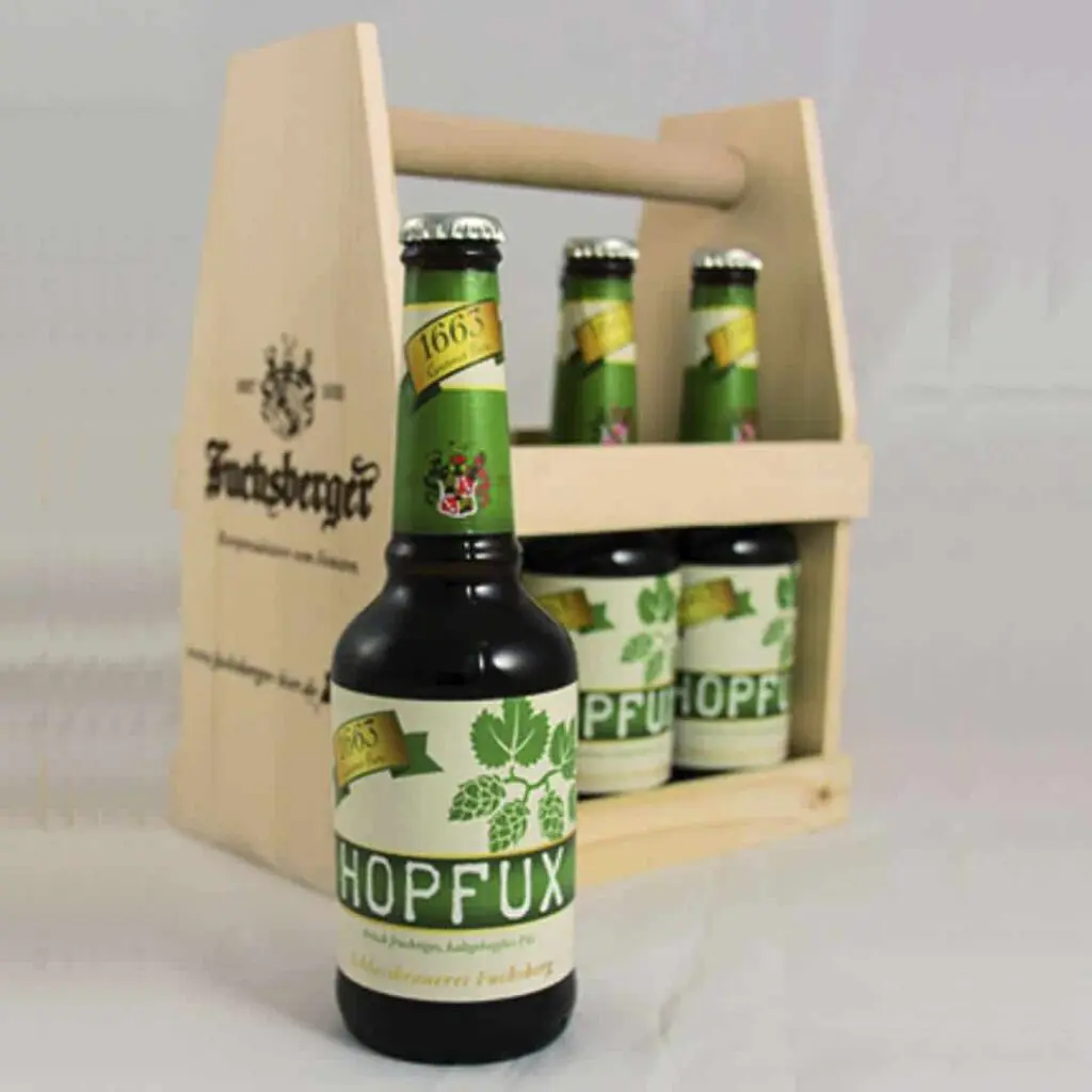 Hopfux im Holztragl