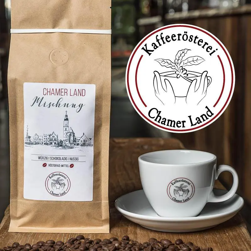Papiertüte Kaffeemischung mit frischen Bohnen