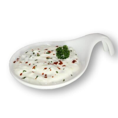 Offenes Tzaziki in Servierschale