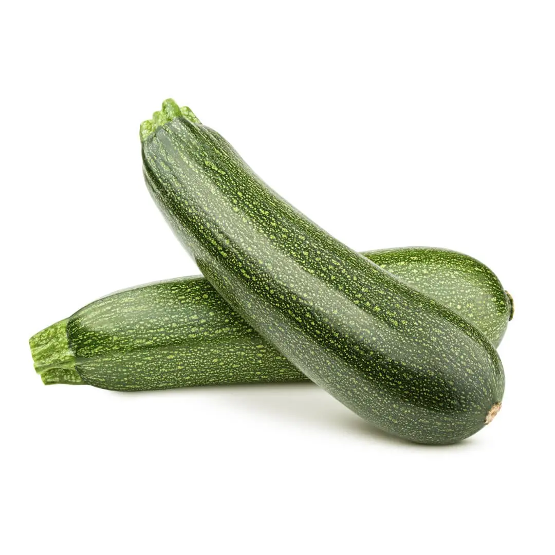 Zucchini Zwei Zuccini auf weißem Hintergrund