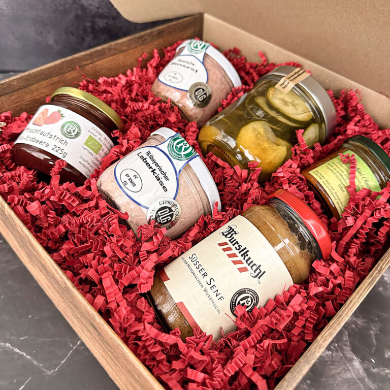 Geschenkbox, Weihnachten, Geschenk, Ami-gurken, Leberkäse, Bio-Erdbeere, Zucchini-Chutney, Bierwurst, Süßer Senf