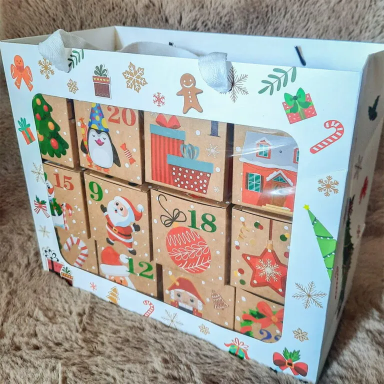 Räucher-Adventskalender in der weißen Verpackung